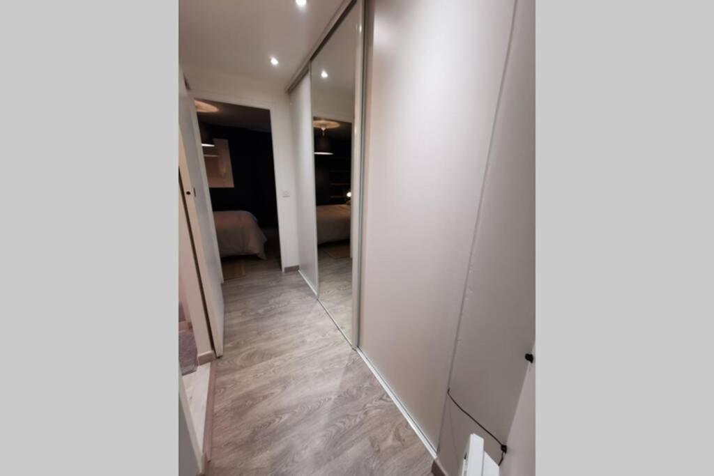 Appartement F2 Cosy Proche De L'Hyper Centre Caen Bagian luar foto