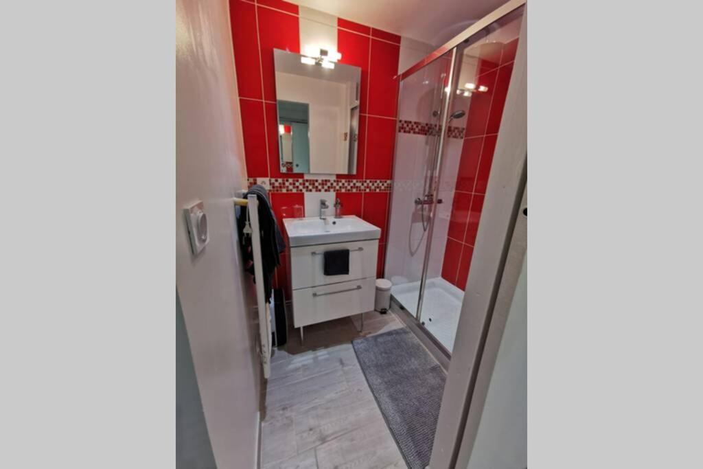 Appartement F2 Cosy Proche De L'Hyper Centre Caen Bagian luar foto