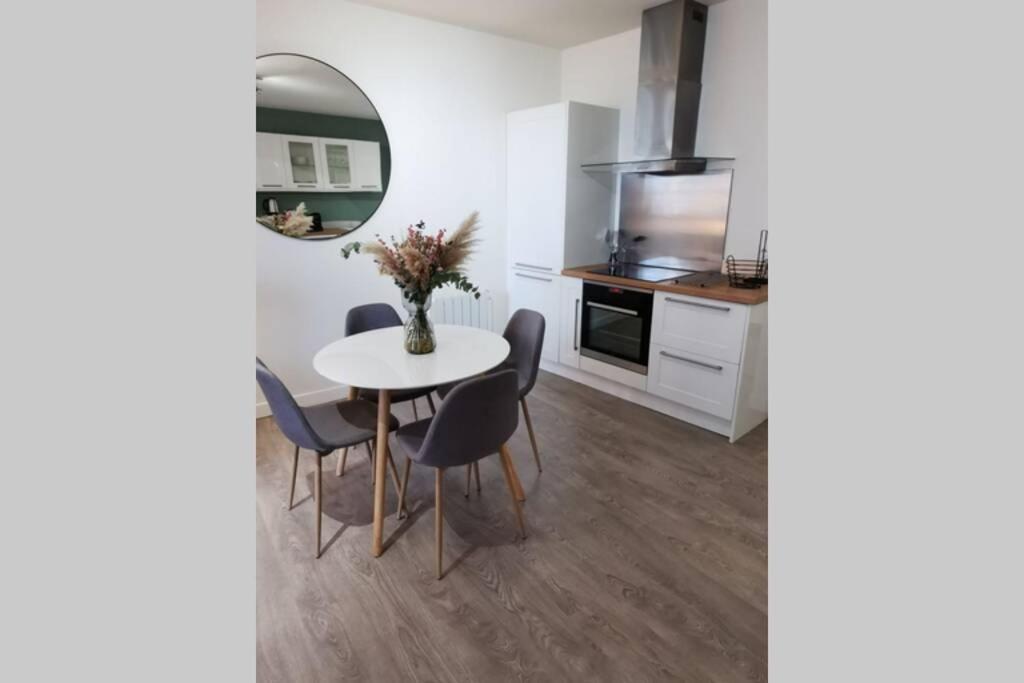 Appartement F2 Cosy Proche De L'Hyper Centre Caen Bagian luar foto
